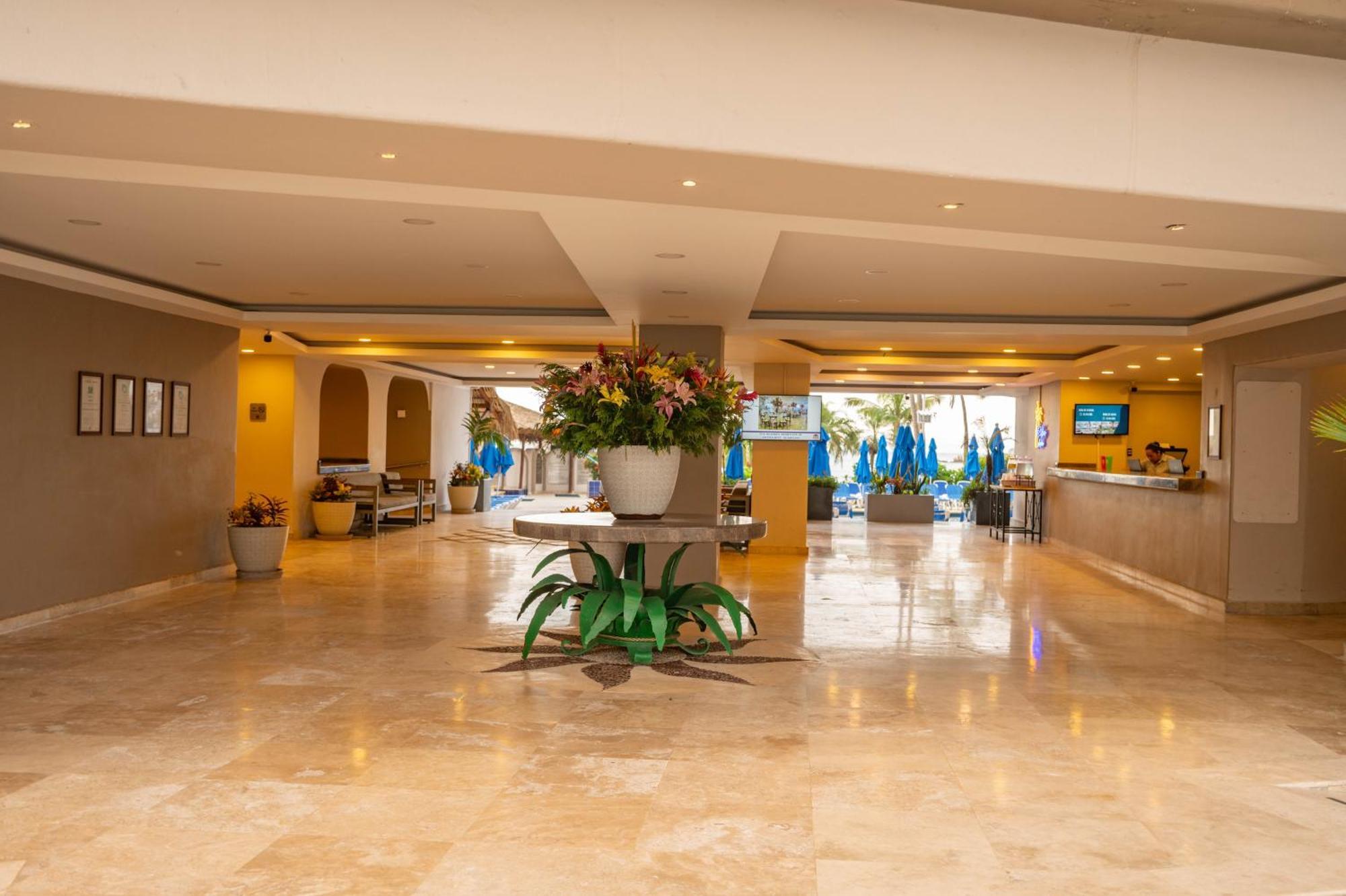 Ritz Acapulco All Inclusive Exterior photo Lobby