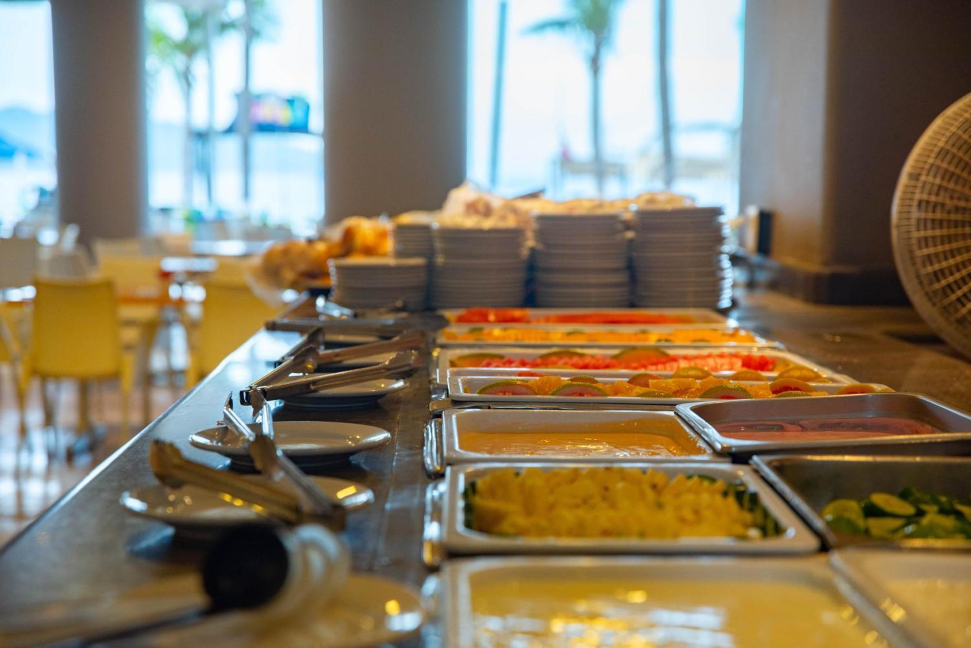 Ritz Acapulco All Inclusive Exterior photo A chafing dish buffet